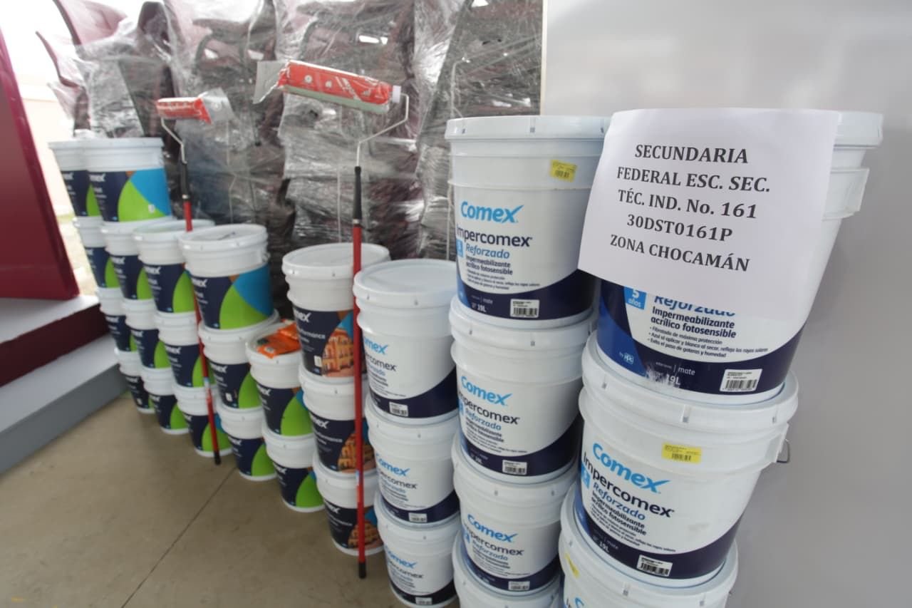 Beneficia SEV a más de 13 mil estudiantes con equipamiento escolar en las Altas Montañas