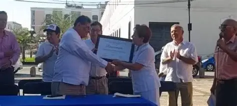 Reconoce alcaldesa de Veracruz labor de personal de Limpia Pública