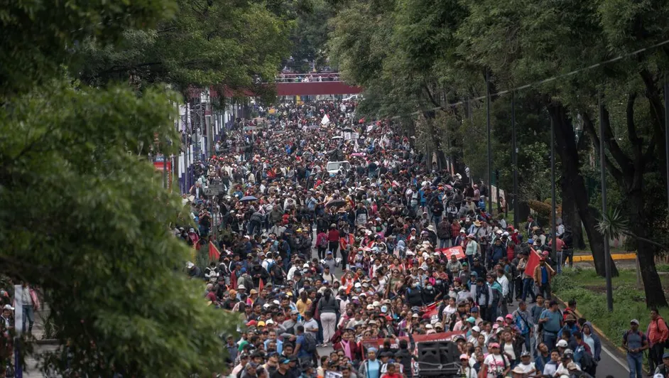 Armaron mil bombas de tubo refuerzos de CNTE en Ayotzinapa
