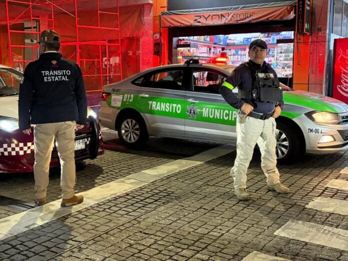 Clausura Ayuntamiento de Xalapa 30 comercios por venta ilegal de alcohol y falta de permisos