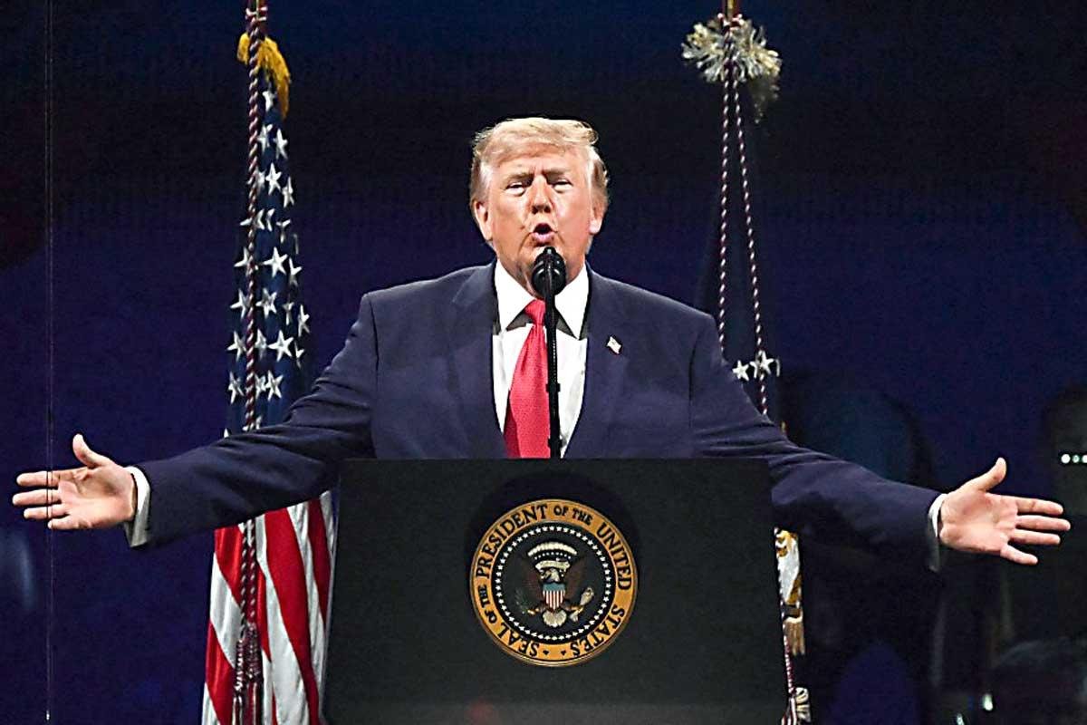 Trump celebra 250 años de la independencia EU y arremete contra los comunistas