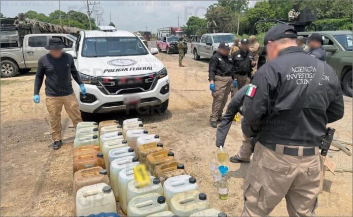Golpe al «huachicol» en el sur de Veracruz: FGR asegura más de mil 800 litros de hidrocarburo