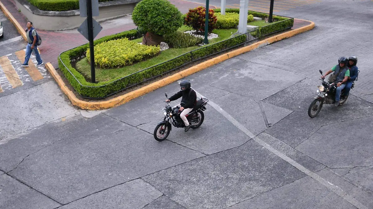 Arrancones clandestinos de motos siguen cobrando vidas en Xalapa; activista advierte los puntos de mayor peligro