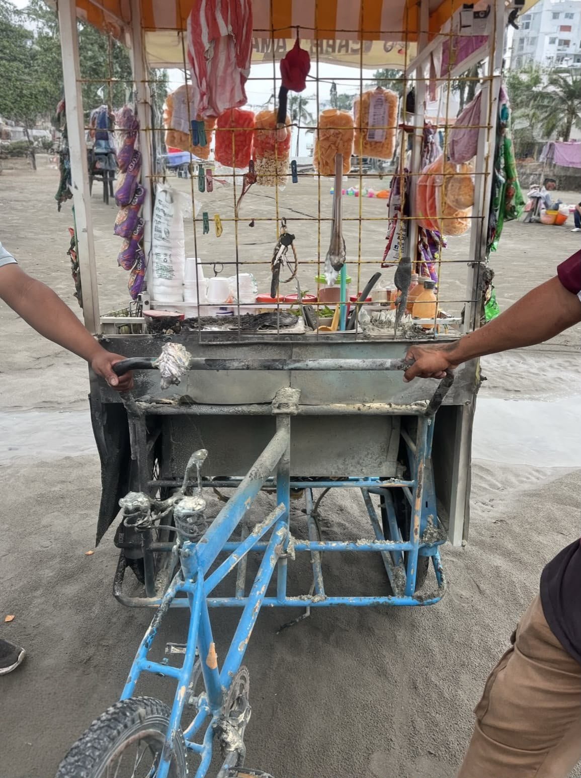 Atiende Protección Civil municipal de Veracruz incendio en comercio ambulante