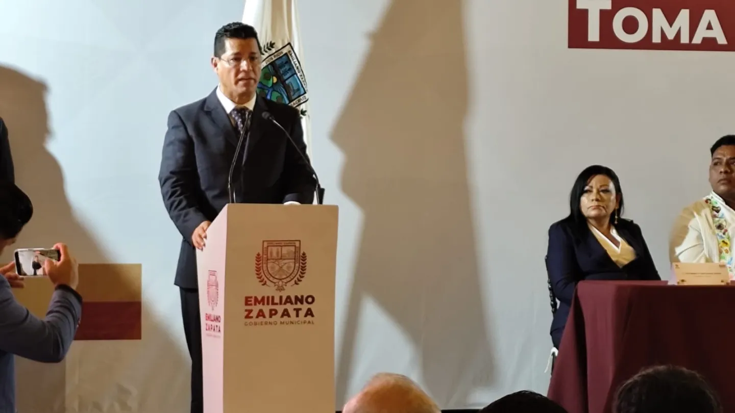 Daniel Baizabal confirma que la SIOP ya trabaja en la carretera Xalapa–Coatepec.
