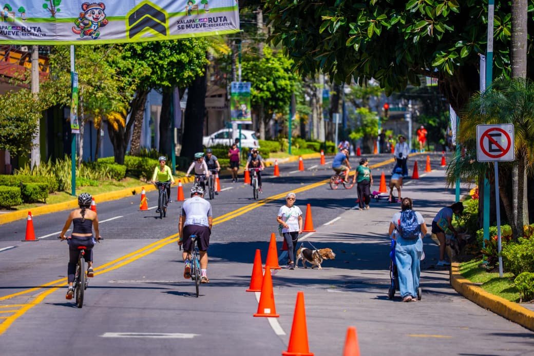 Alta asistencia de familias y sus mascotas en la segunda edición de la Ruta Recreativa “Xalapa se Mueve”