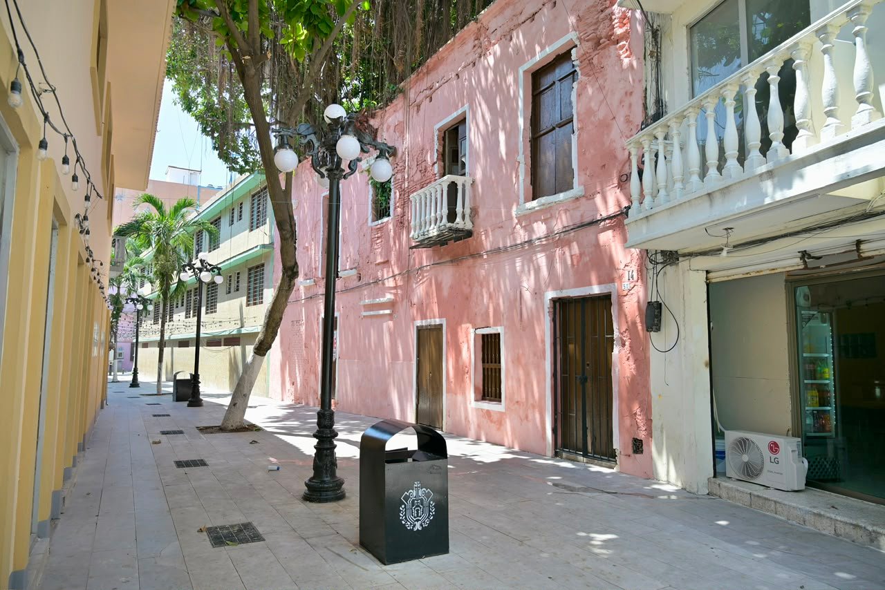 Avanza rehabilitación del Centro Histórico de Veracruz: recuperan el Callejón y la Plazuela de la Campana