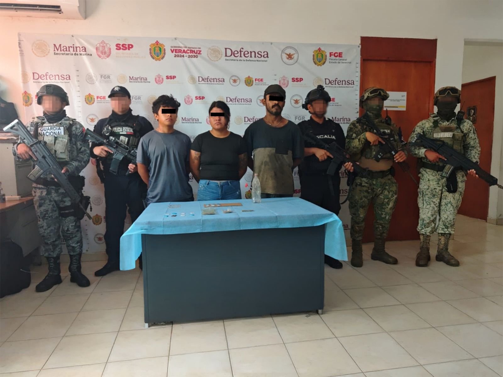 Operativo encabezado por SSP y FGE, con apoyo de fuerzas federales, asegura más de 54 kilos de presunta marihuana y 30 mil litros de hidrocarburo