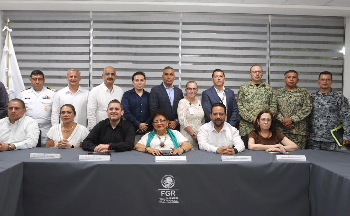 “FGR fortalecerá investigaciones contra el robo de combustible”: Godoy al encabezar reunión en Veracruz