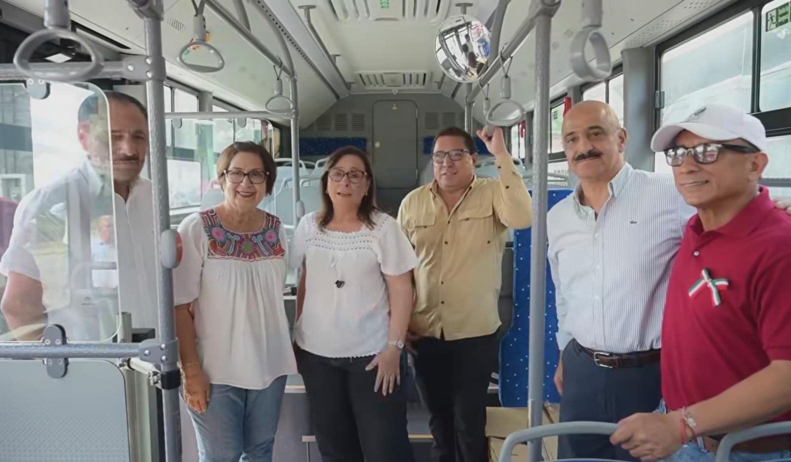 Llegan seis nuevos camiones para mejorar el transporte público en la Cuenca del Papaloapan