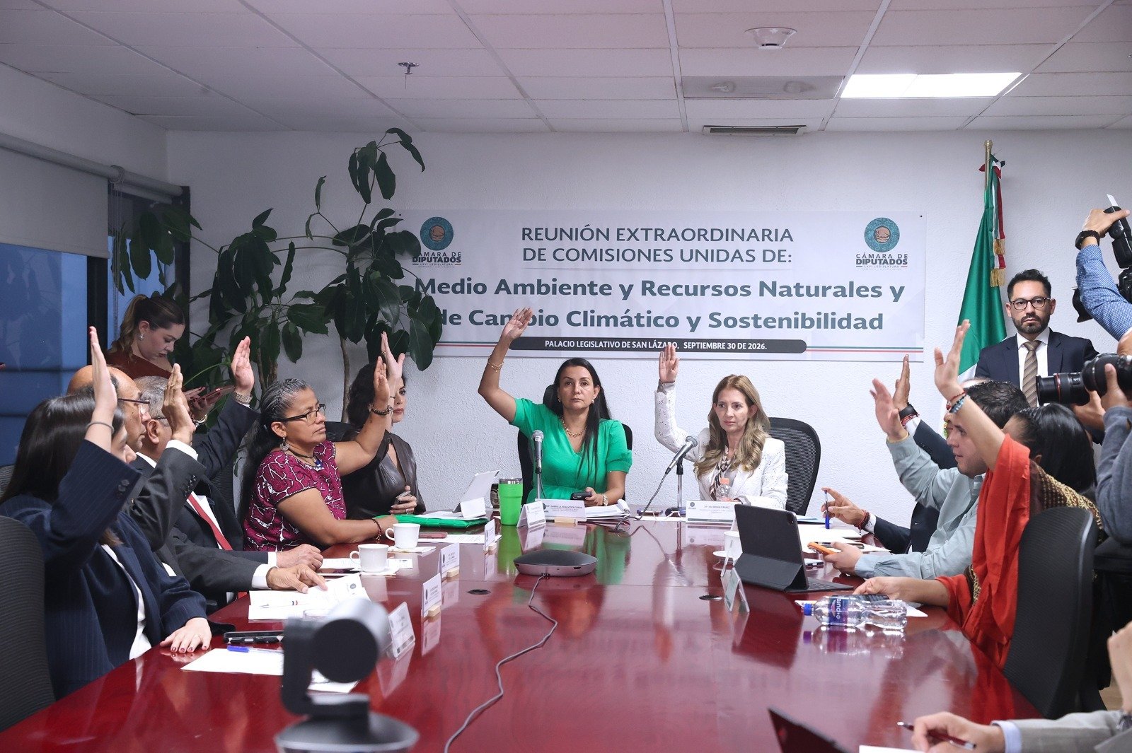 Avalan comisiones unidas mecanismo para la comparecencia de titular de la Semarnat, Alicia Bárcena Ibarra