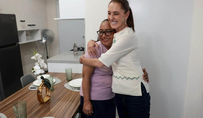 Desde Veracruz, presidenta Claudia Sheinbaum reporta 43% de avance del programa de Vivienda para el Bienestar; entrega 900 en la entidad