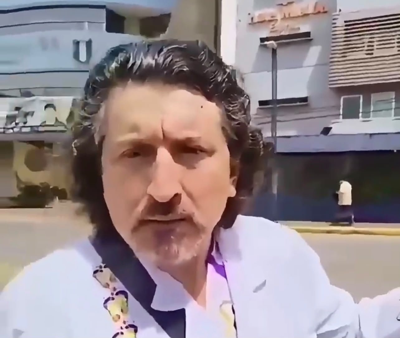 Shows mediáticos contra salud a la orden de la derecha en Veracruz